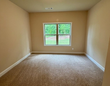 104 Armory Creek Drive - Photo Thumbnail 6