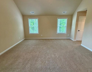 104 Armory Creek Drive - Photo Thumbnail 8