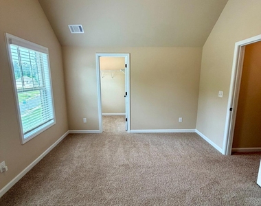 104 Armory Creek Drive - Photo Thumbnail 19