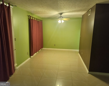 105 Governors Drive - Photo Thumbnail 6