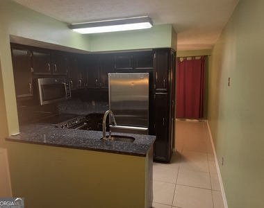 105 Governors Drive - Photo Thumbnail 9