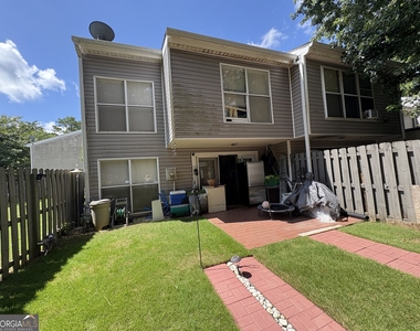 105 Governors Drive - Photo Thumbnail 15