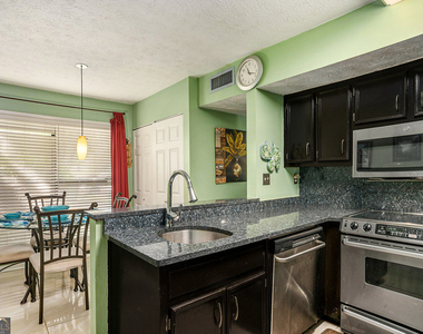 105 Governors Drive - Photo Thumbnail 10