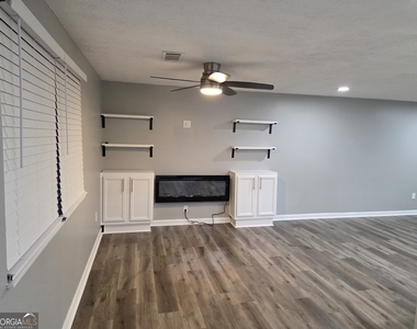 5349 Tracey Drive - Photo Thumbnail 13