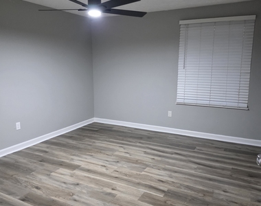 5349 Tracey Drive - Photo Thumbnail 20