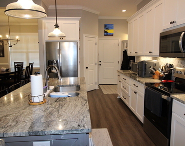 28 Redington Drive - Photo Thumbnail 6