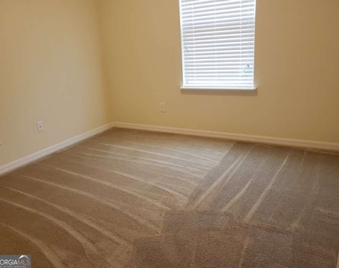 110 Cedar Circle - Photo Thumbnail 16