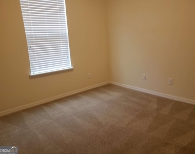 110 Cedar Circle - Photo Thumbnail 13