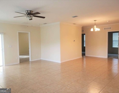 110 Cedar Circle - Photo Thumbnail 1