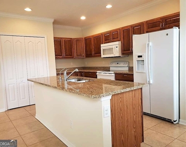 110 Cedar Circle - Photo Thumbnail 5