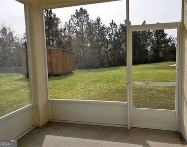 110 Cedar Circle - Photo Thumbnail 18