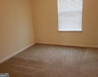 110 Cedar Circle - Photo Thumbnail 17