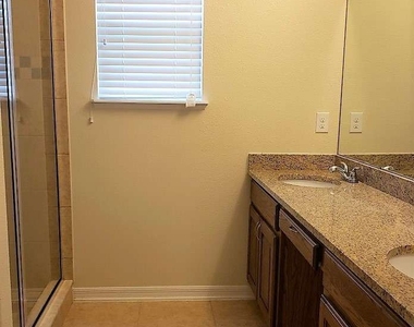 110 Cedar Circle - Photo Thumbnail 11