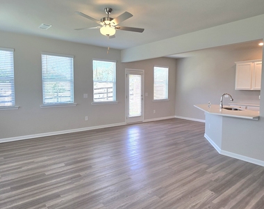 89 Sepia Oak Dr - Photo Thumbnail 2