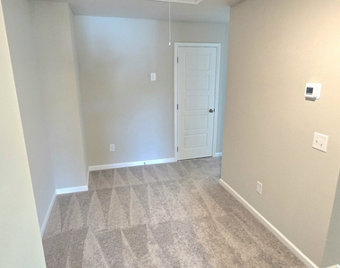 89 Sepia Oak Dr - Photo Thumbnail 10
