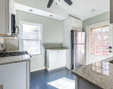 1570 Spring Lane Nw - Photo Thumbnail 14