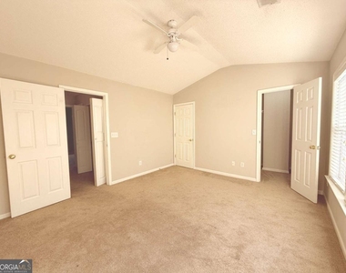 40 Highoak Drive Ne - Photo Thumbnail 13