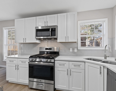 5720 Crow Drive - Photo Thumbnail 9