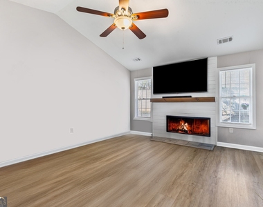 5720 Crow Drive - Photo Thumbnail 4