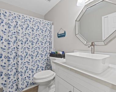 5720 Crow Drive - Photo Thumbnail 16