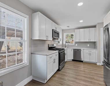 5720 Crow Drive - Photo Thumbnail 8