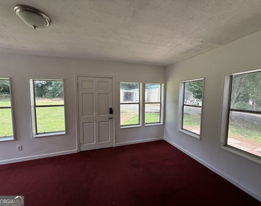 6271 Mountain Court Se - Photo Thumbnail 10
