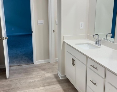 327 Valley Oak Drive - Photo Thumbnail 23