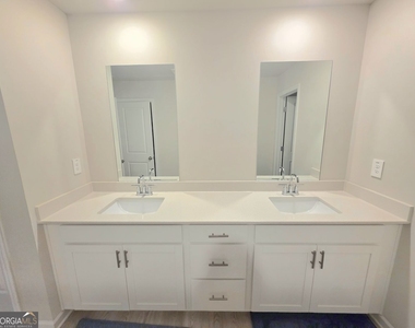 327 Valley Oak Drive - Photo Thumbnail 38