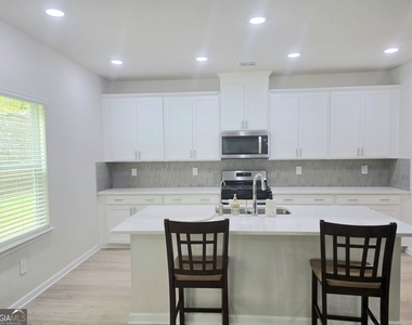 327 Valley Oak Drive - Photo Thumbnail 4