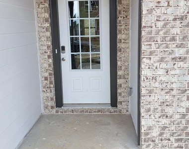 327 Valley Oak Drive - Photo Thumbnail 1