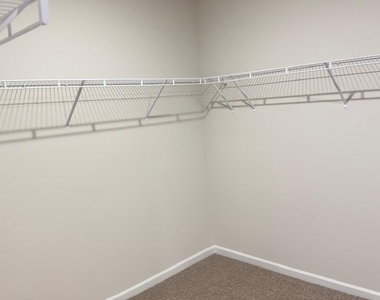 327 Valley Oak Drive - Photo Thumbnail 16