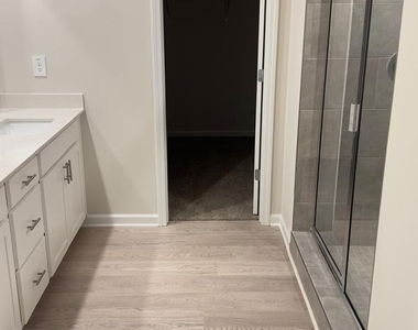327 Valley Oak Drive - Photo Thumbnail 20