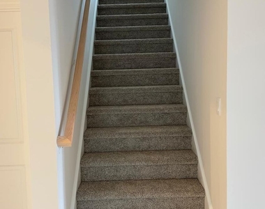 327 Valley Oak Drive - Photo Thumbnail 27
