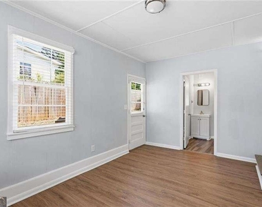2363 Beverly Lane - Photo Thumbnail 11