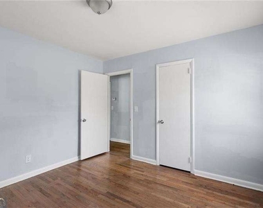 2363 Beverly Lane - Photo Thumbnail 17