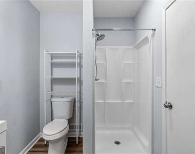 2363 Beverly Lane - Photo Thumbnail 14