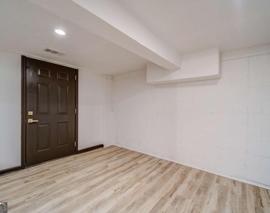 2020 Marvin Lane Sw - Photo Thumbnail 26