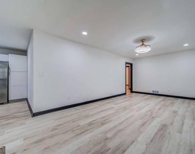 2020 Marvin Lane Sw - Photo Thumbnail 4