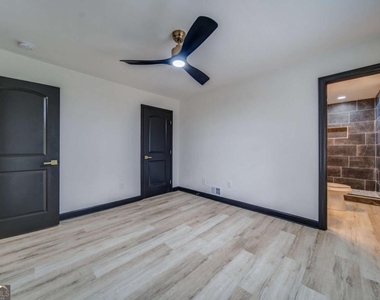 2020 Marvin Lane Sw - Photo Thumbnail 24
