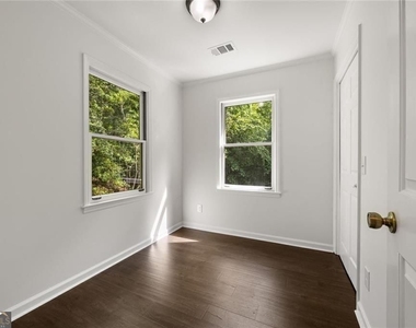 1260 Heards Ferry Road - Photo Thumbnail 29