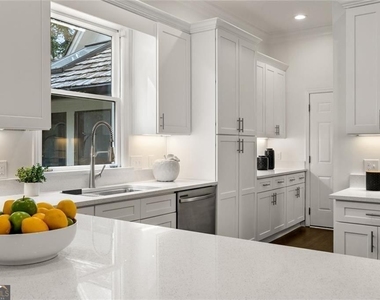 1260 Heards Ferry Road - Photo Thumbnail 27