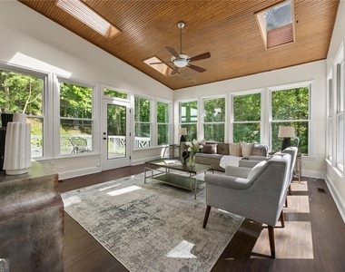 1260 Heards Ferry Road - Photo Thumbnail 16