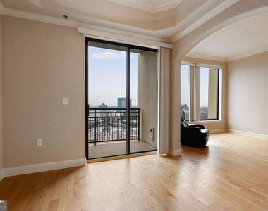 3445 Stratford Road Ne - Photo Thumbnail 9