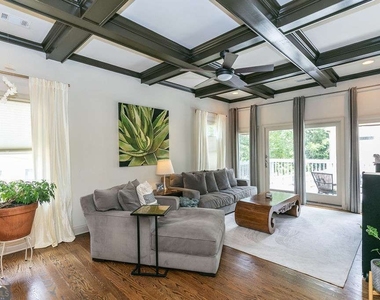 1084 Sanders Avenue Se - Photo Thumbnail 16