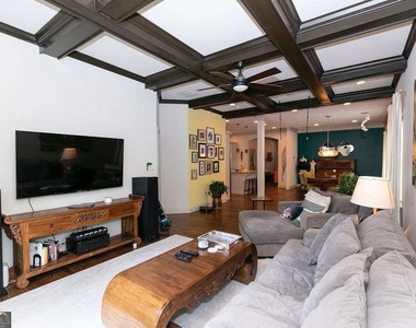 1084 Sanders Avenue Se - Photo Thumbnail 17
