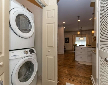 1084 Sanders Avenue Se - Photo Thumbnail 26