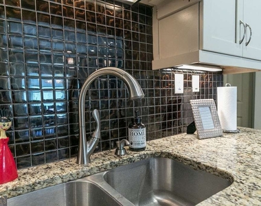 1084 Sanders Avenue Se - Photo Thumbnail 11