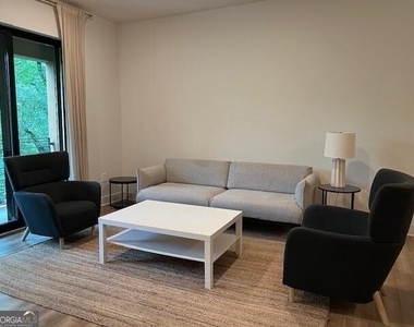 112 Rogers Street - Photo Thumbnail 2