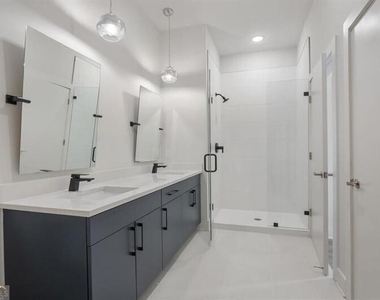 112 Rogers Street - Photo Thumbnail 10