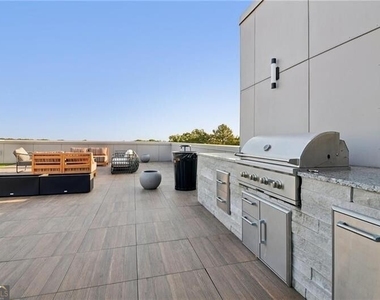 112 Rogers Street - Photo Thumbnail 13
